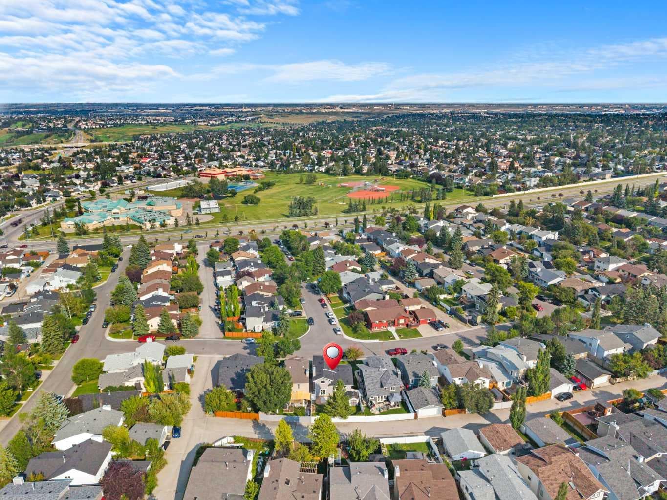 19 Macewan Meadow Crescent NW