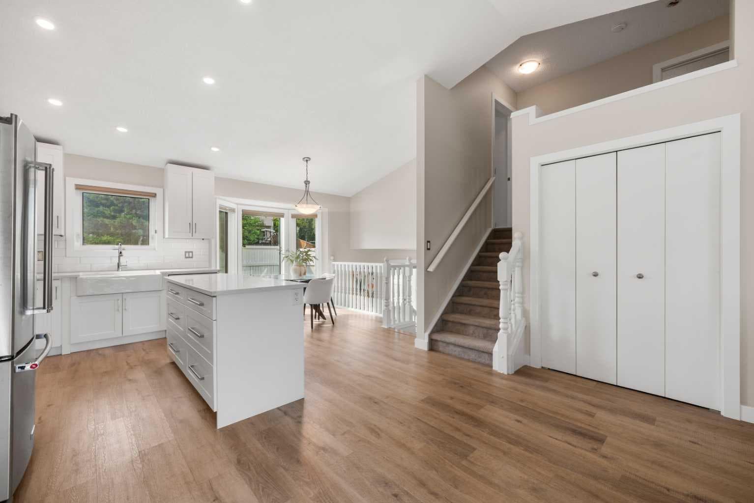19 Macewan Meadow Crescent NW