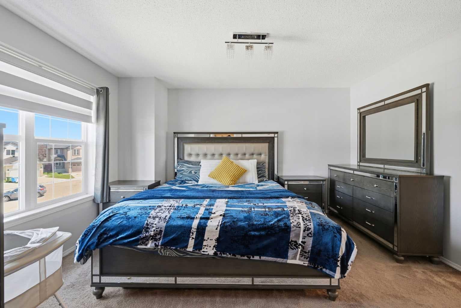 33 Saddlecrest Close NE