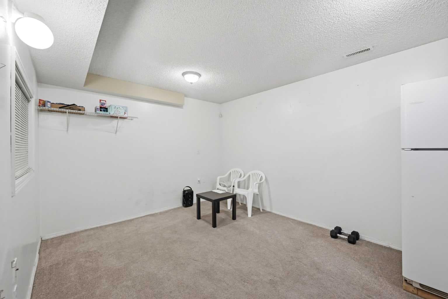 33 Saddlecrest Close NE