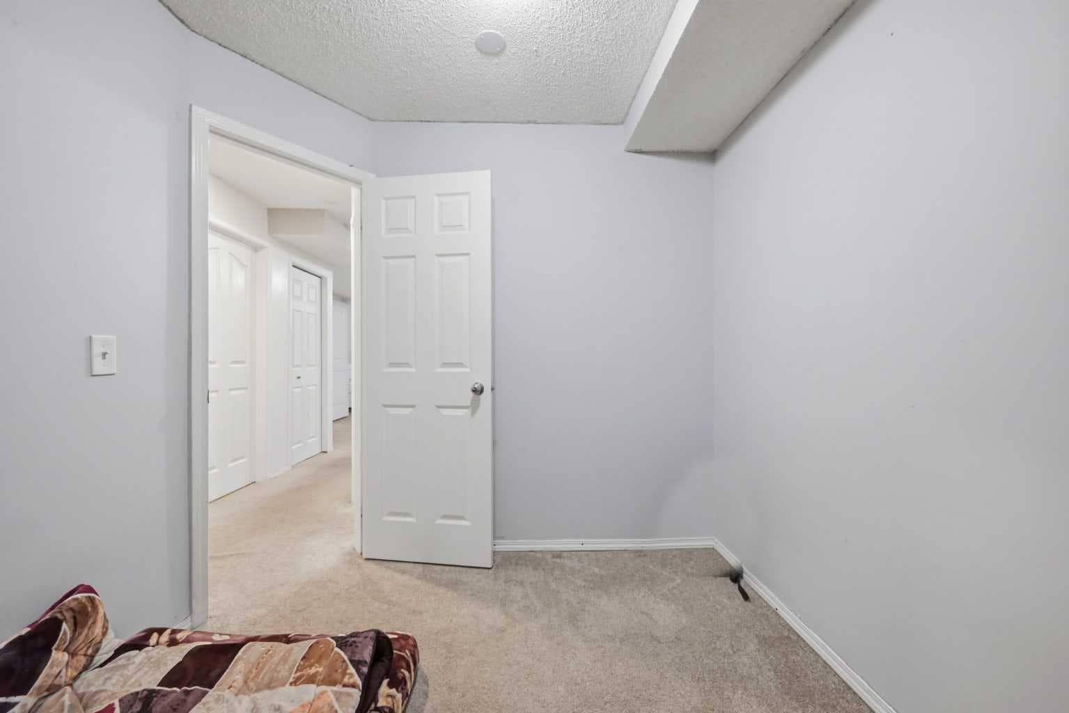 33 Saddlecrest Close NE