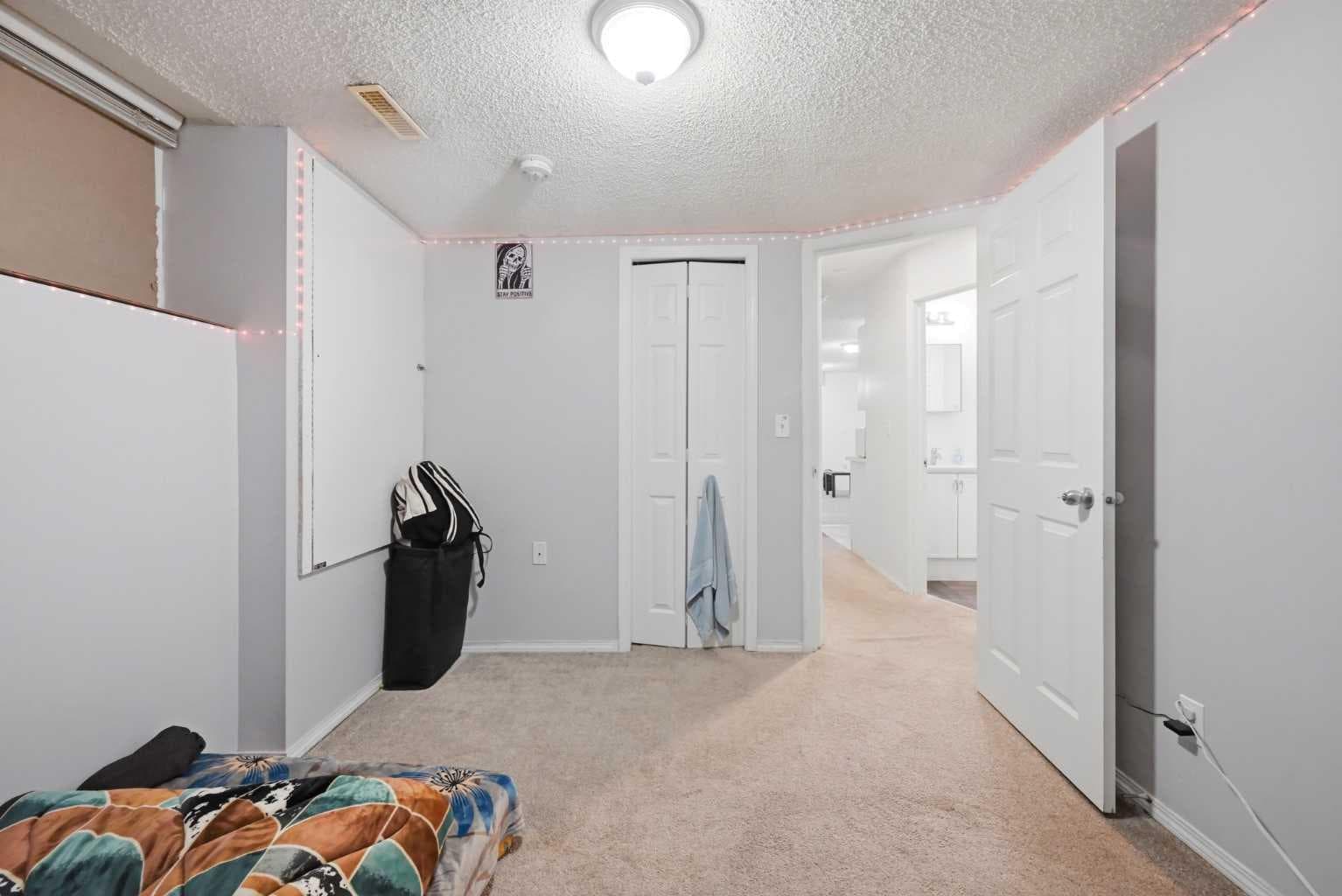 33 Saddlecrest Close NE