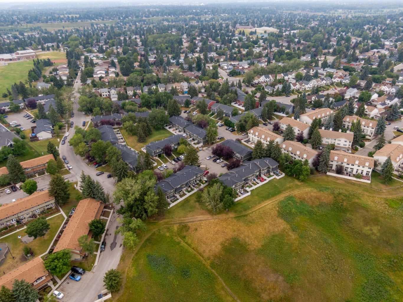316 Queenston Heights SE