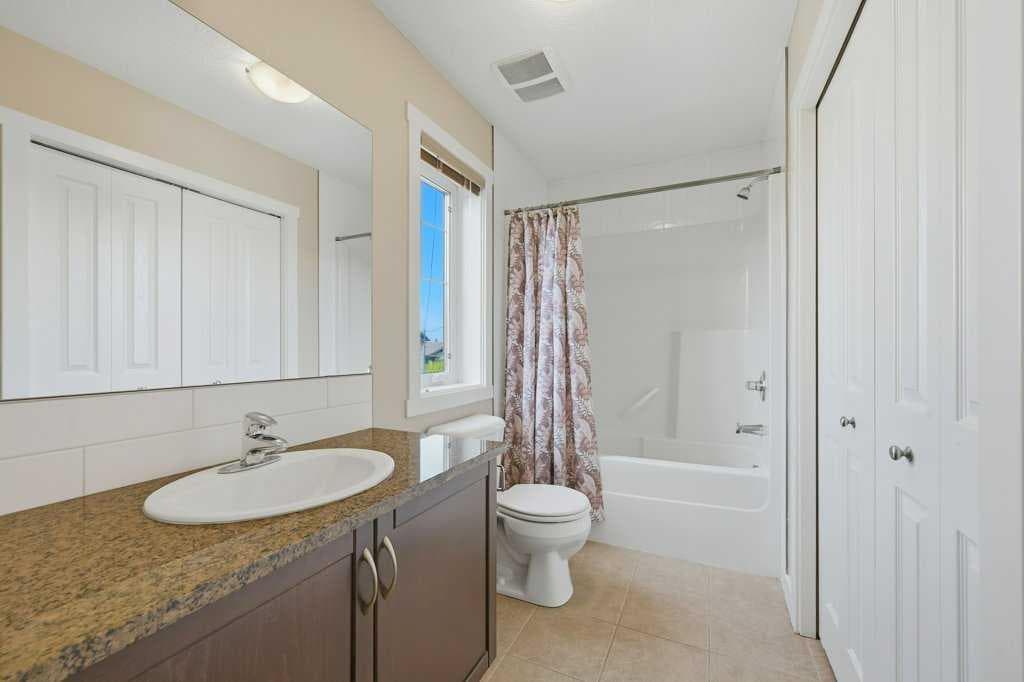 98 Elgin Meadows Circle SE