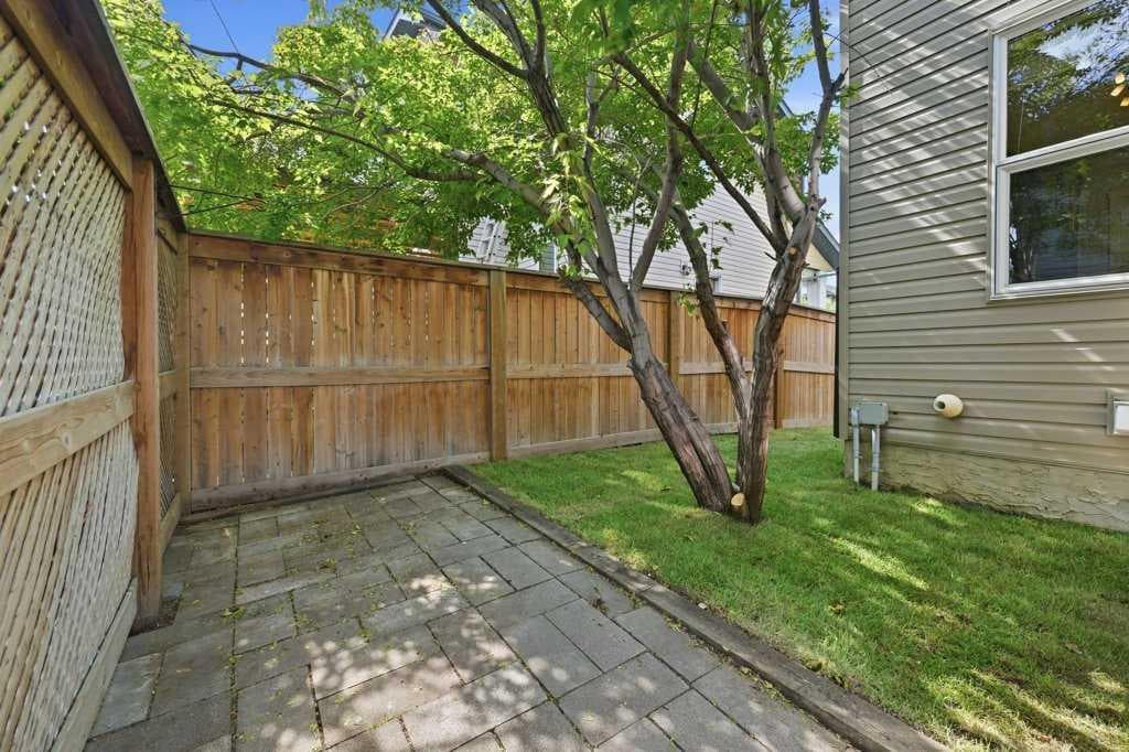 98 Elgin Meadows Circle SE