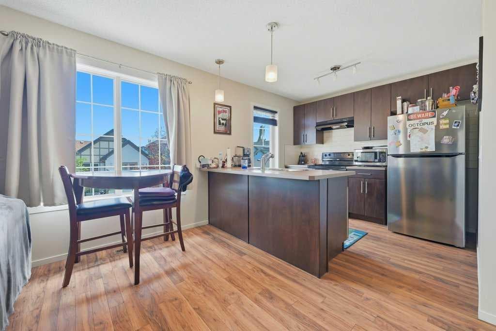 98 Elgin Meadows Circle SE