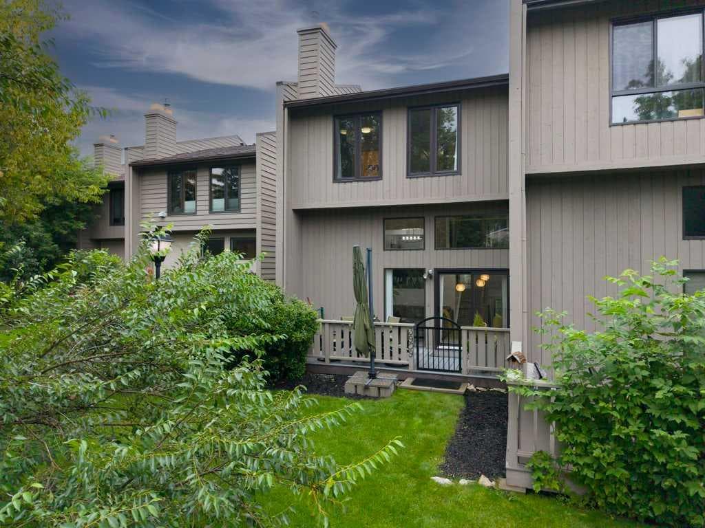 3909 Point Mckay Road NW