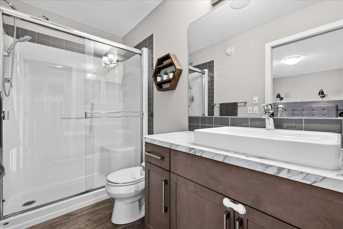 25 Masters Street SE