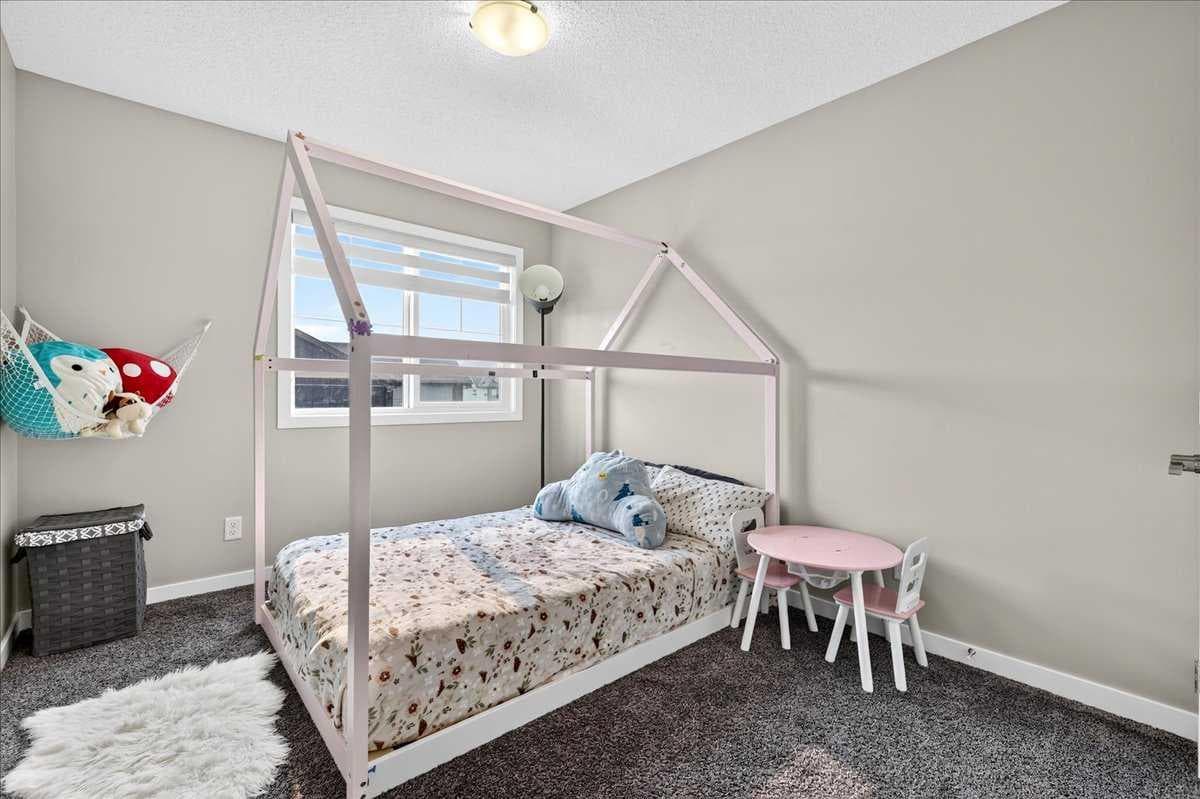 25 Masters Street SE