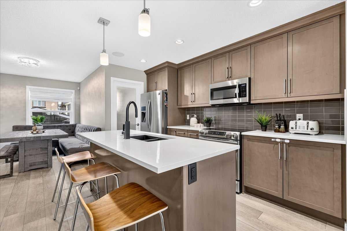 25 Masters Street SE