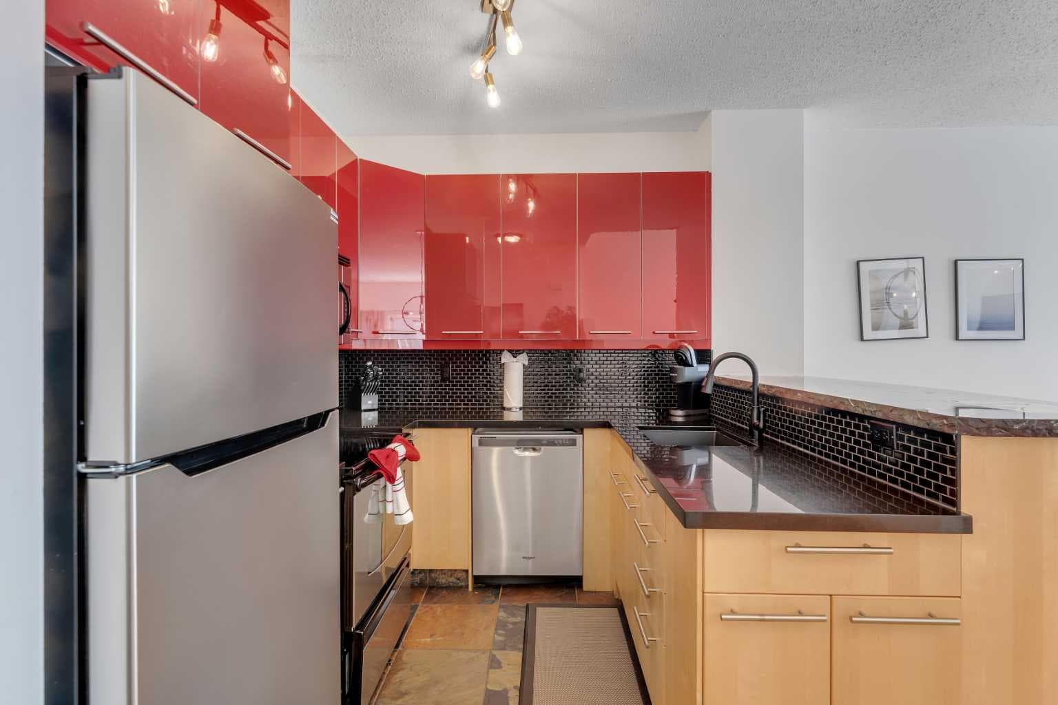 1707 23 Avenue SW
