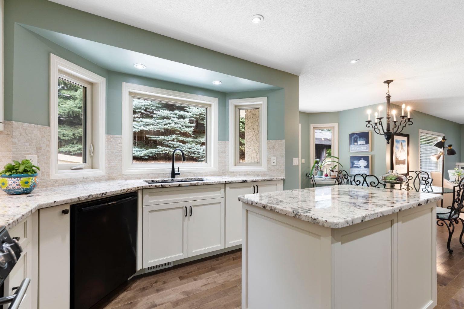 311 Woodhaven Bay SW