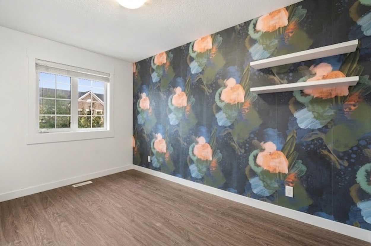153 Rainbow Falls Manor W