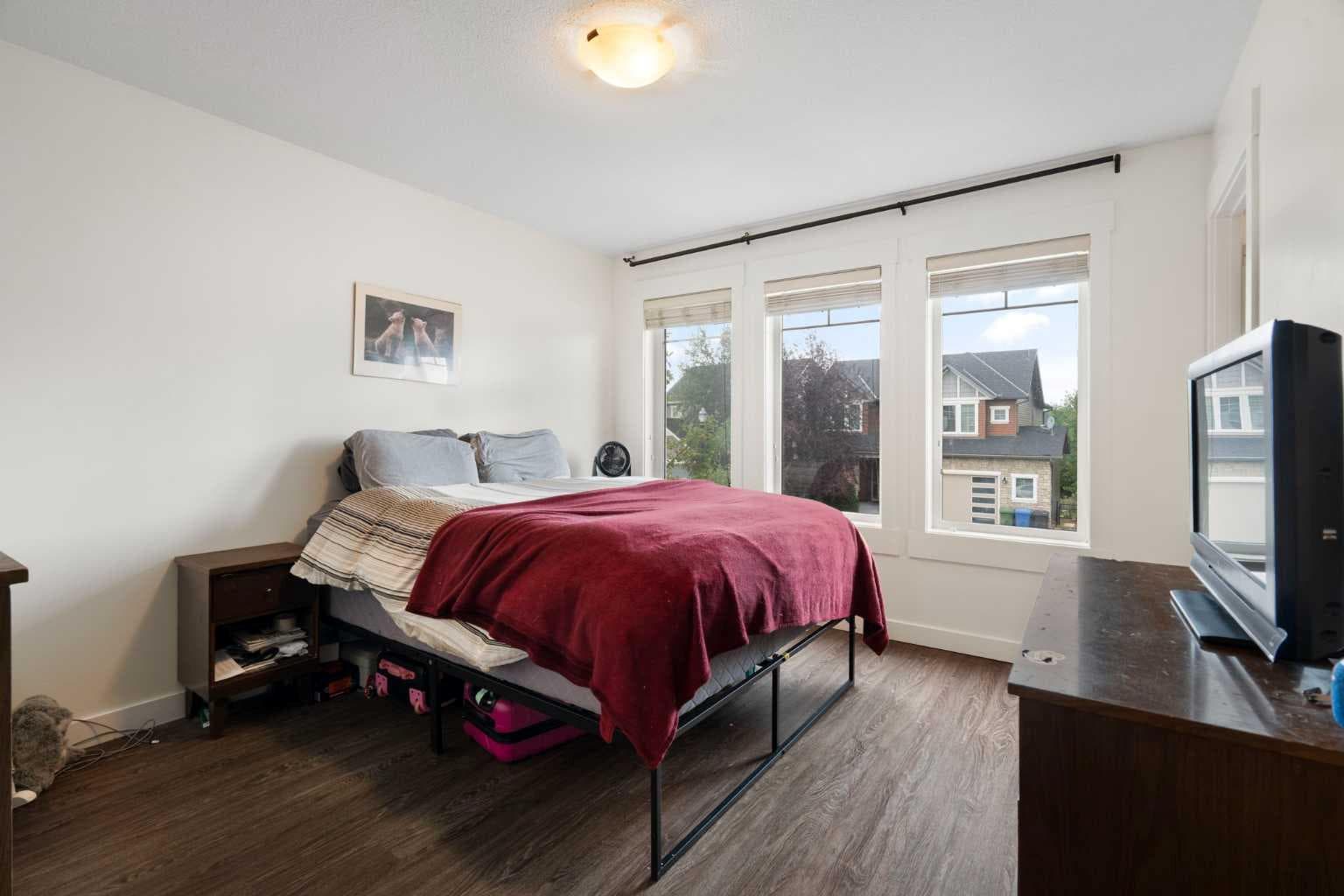 153 Rainbow Falls Manor W