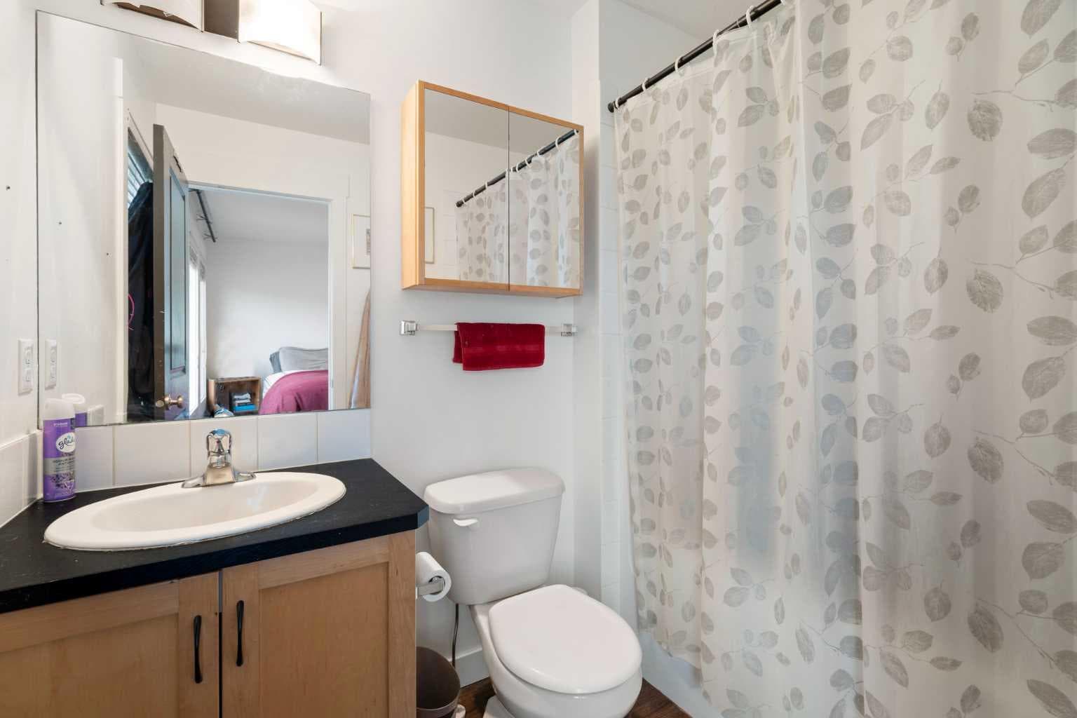 153 Rainbow Falls Manor W