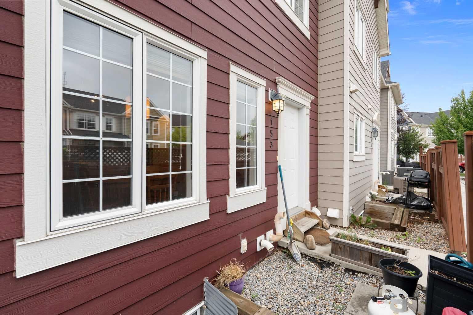 153 Rainbow Falls Manor W