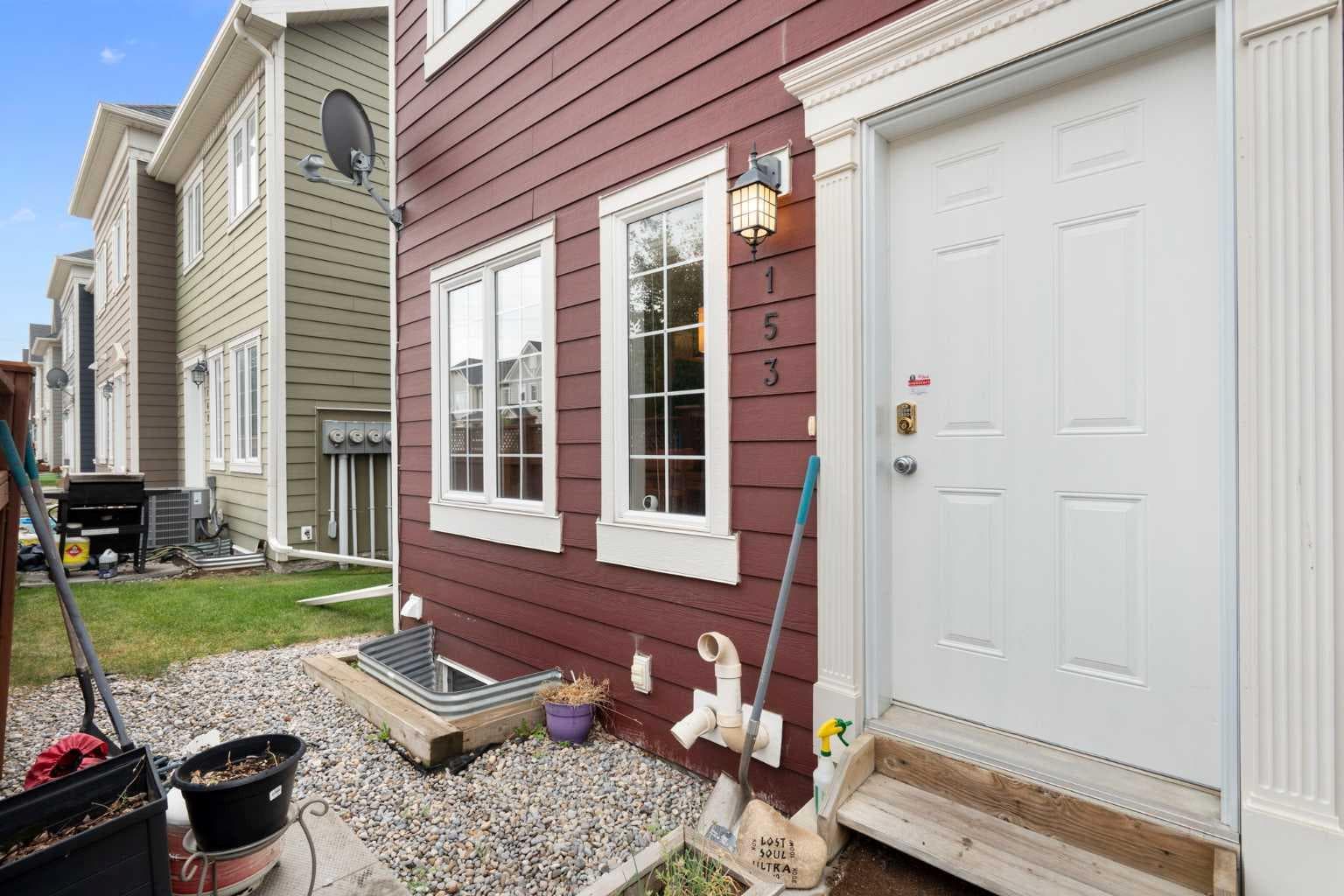 153 Rainbow Falls Manor W