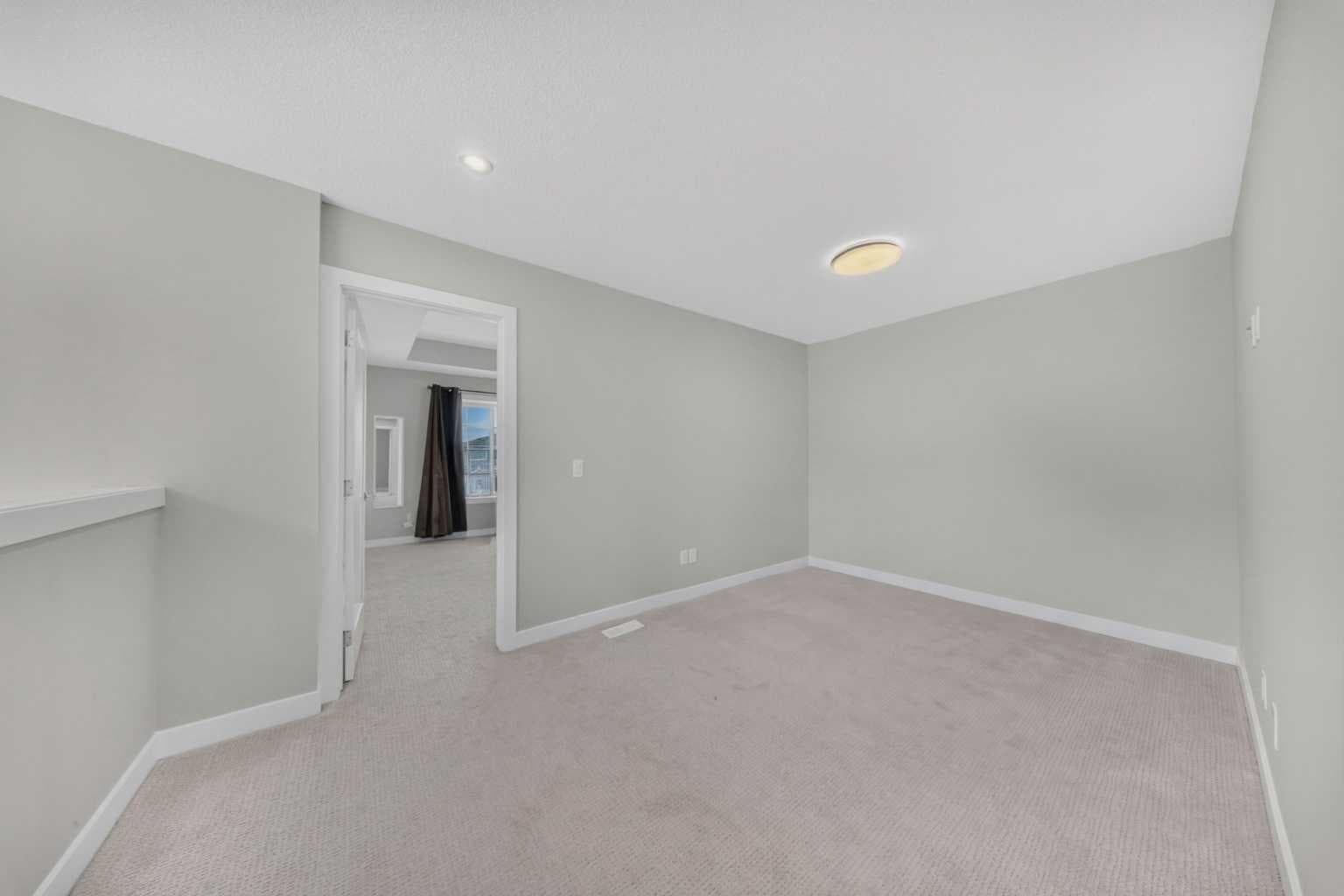 1044 West Lakeview Drive 