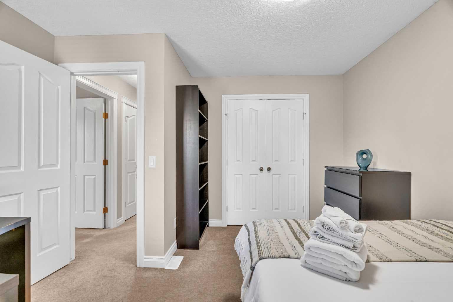 2, 821 Mcdougall Road NE