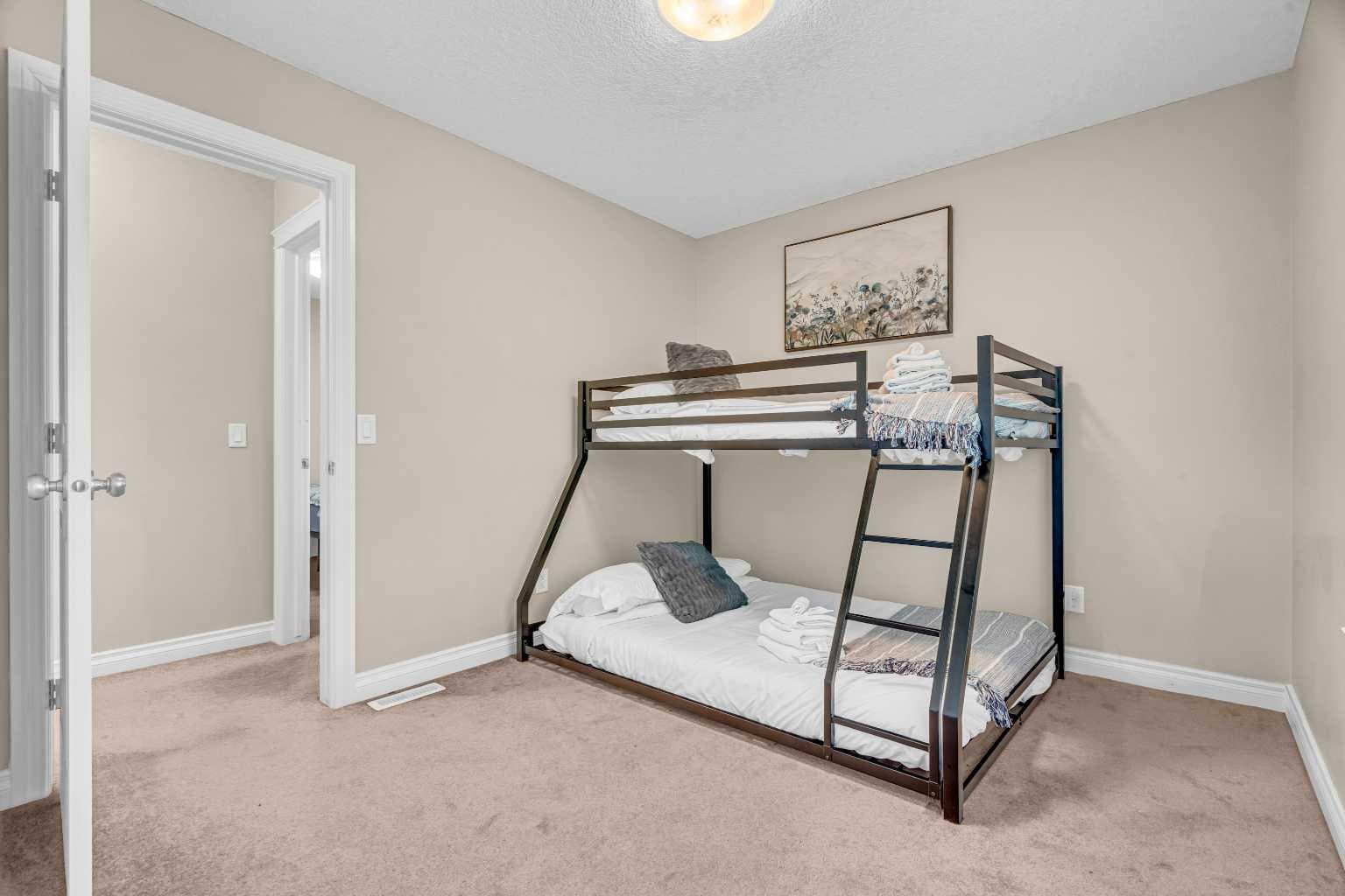 2, 821 Mcdougall Road NE
