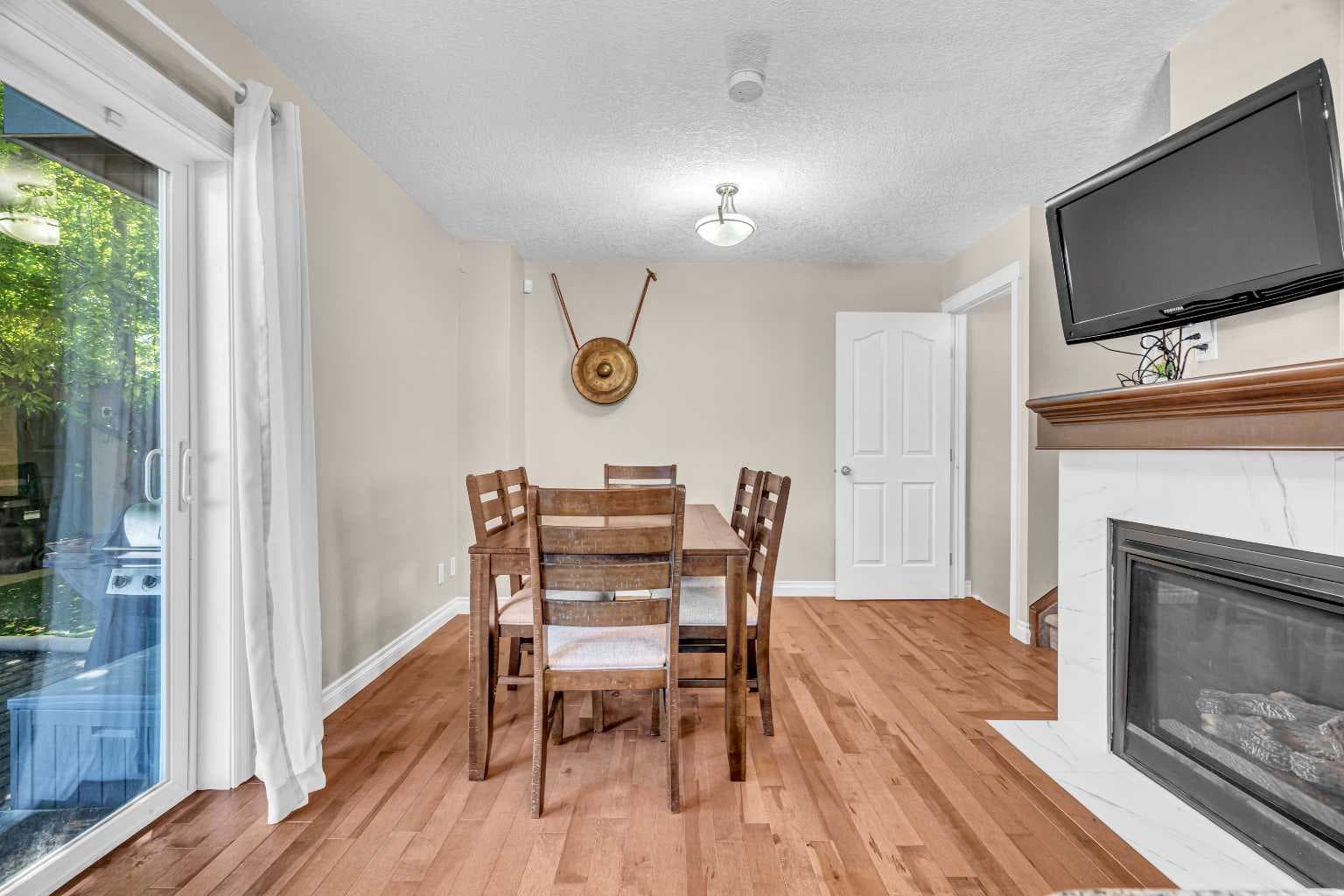 2, 821 Mcdougall Road NE