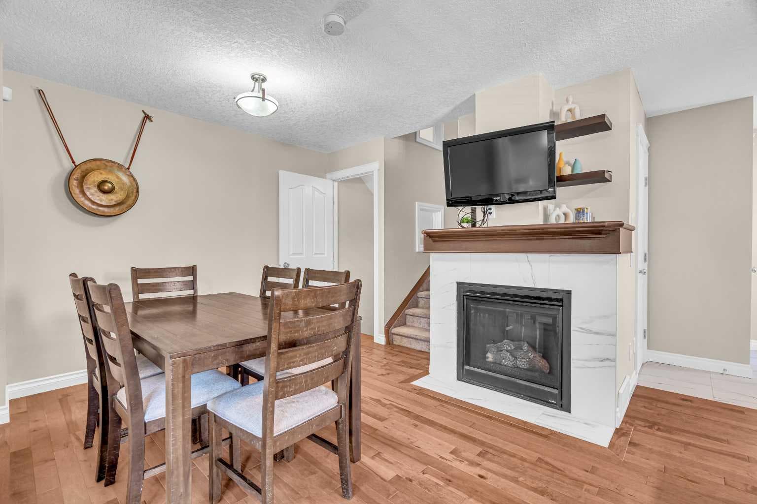 2, 821 Mcdougall Road NE