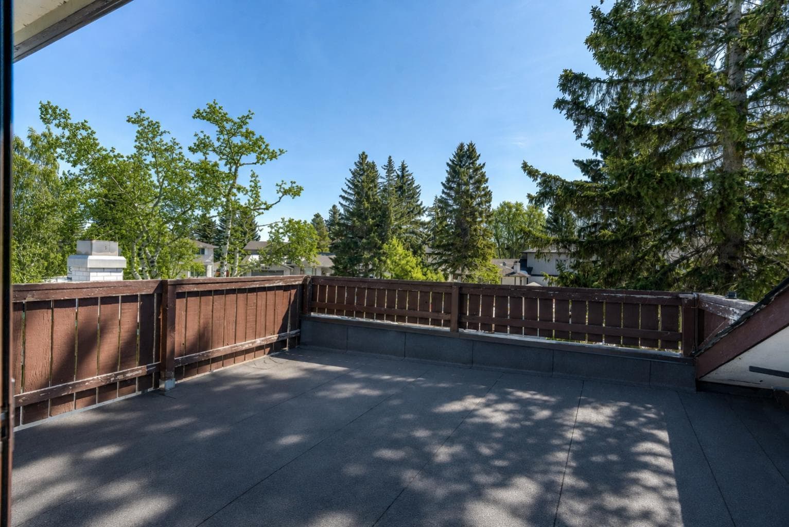 12 Oakvale Place SW
