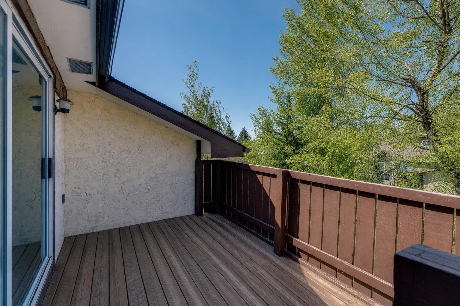 12 Oakvale Place SW