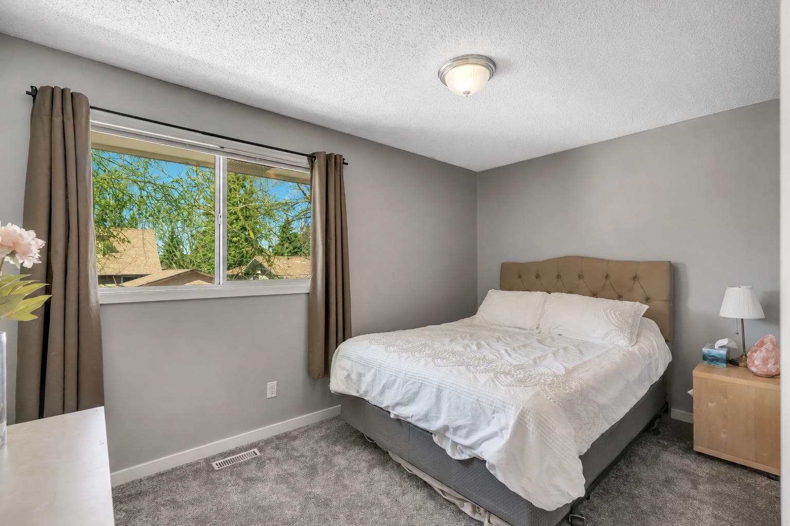 12 Oakvale Place SW