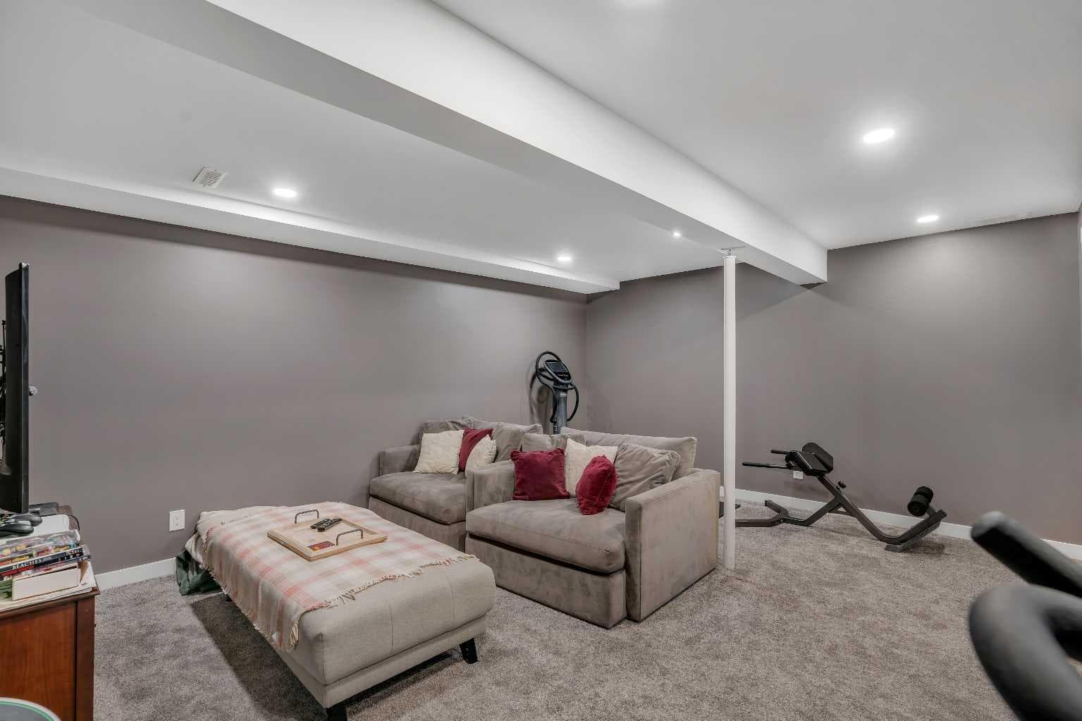 12 Oakvale Place SW