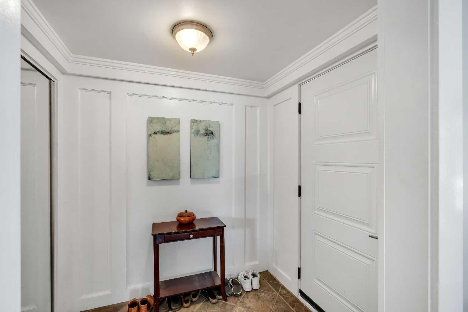 12 Oakvale Place SW