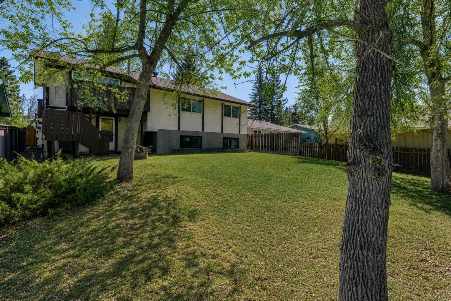 12 Oakvale Place SW
