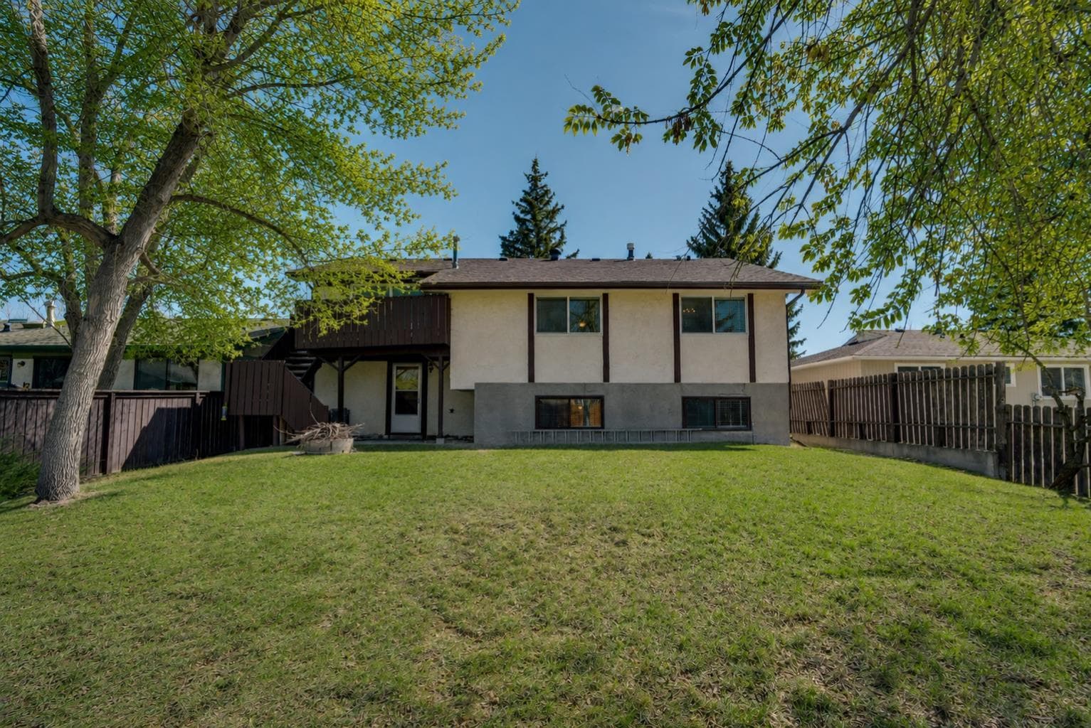 12 Oakvale Place SW