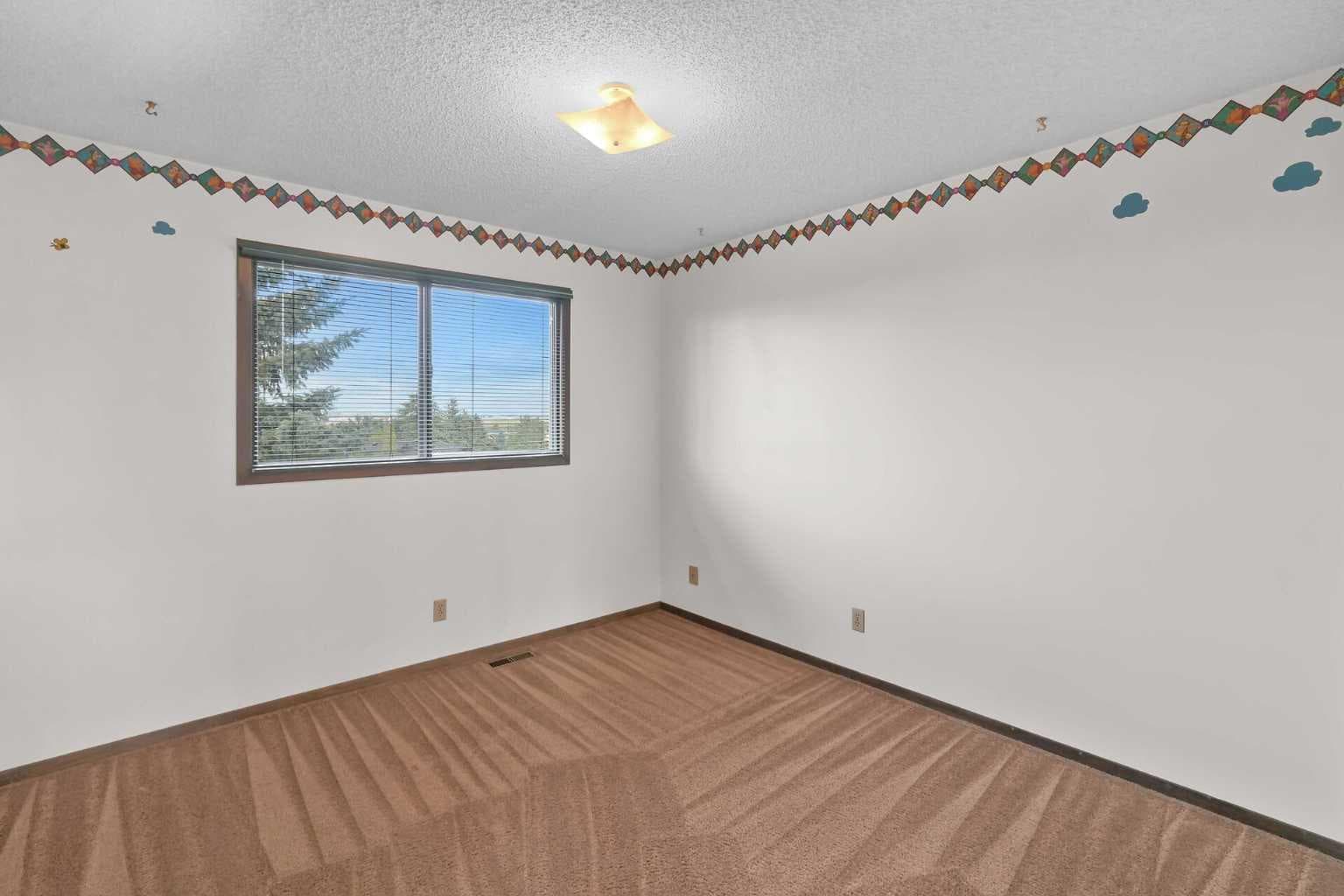 60 Beddington Drive NE