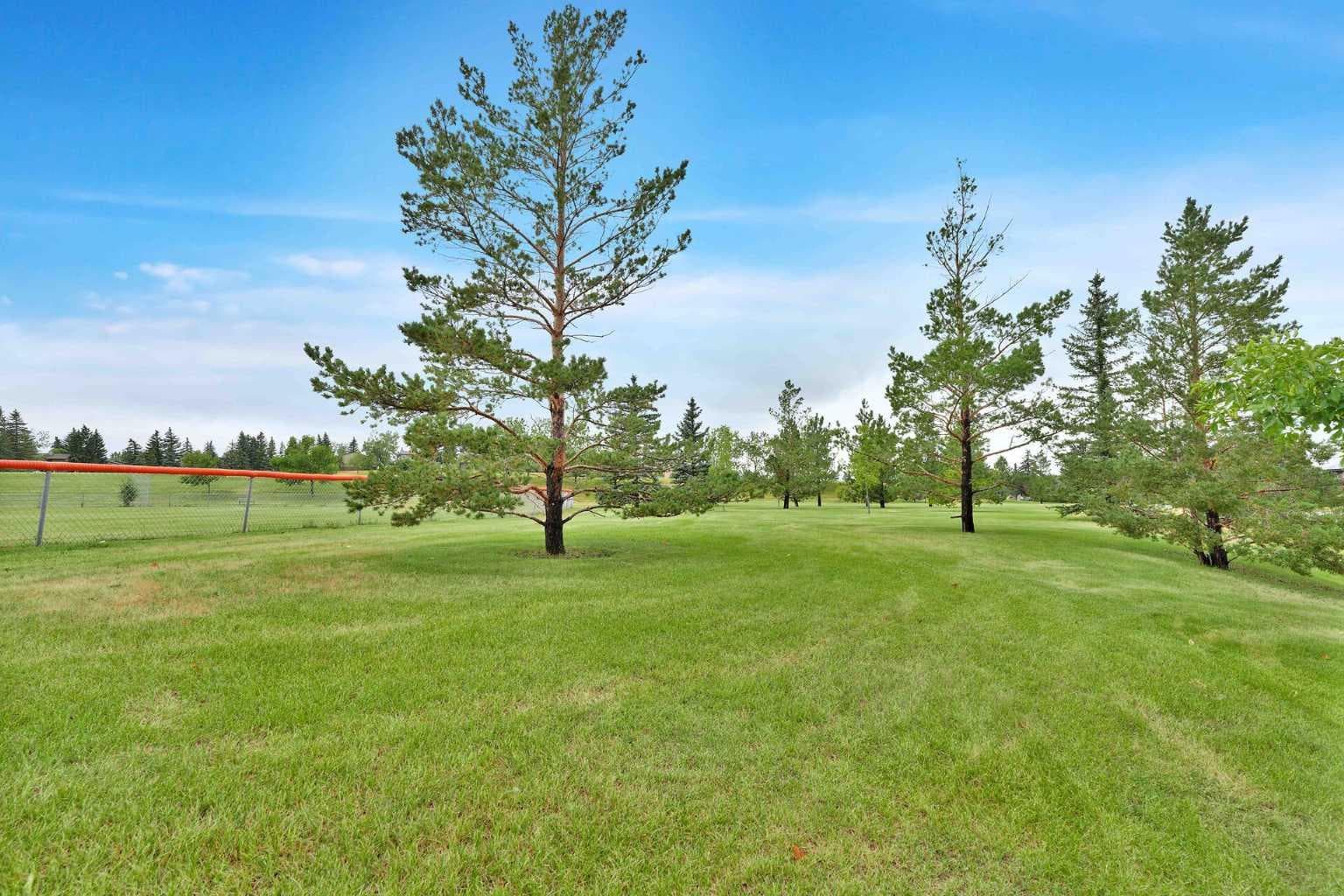 60 Beddington Drive NE