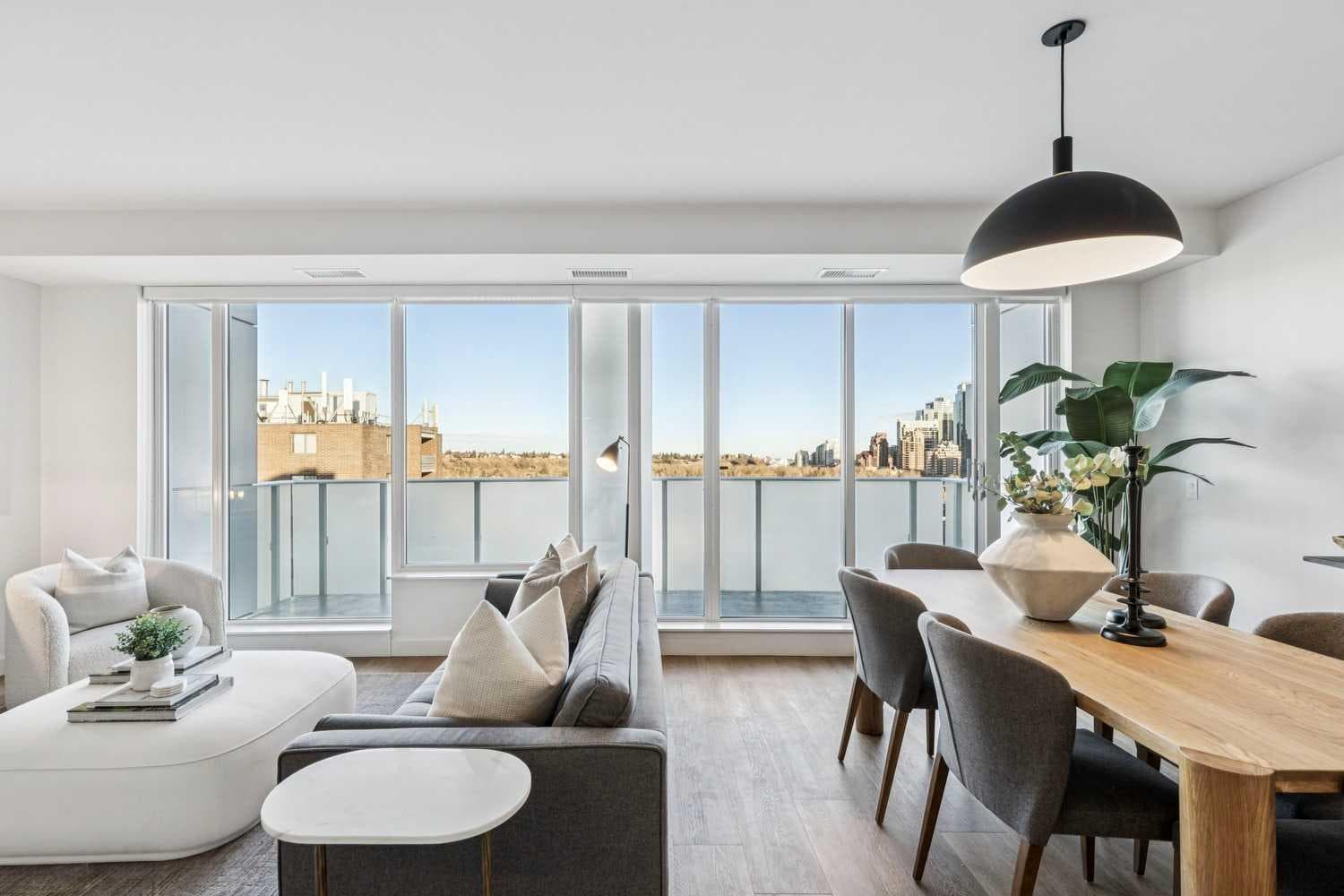 1004, 1107 Gladstone Road NW