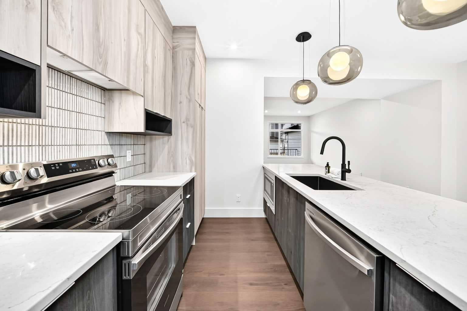 2473 Creeker Lane 