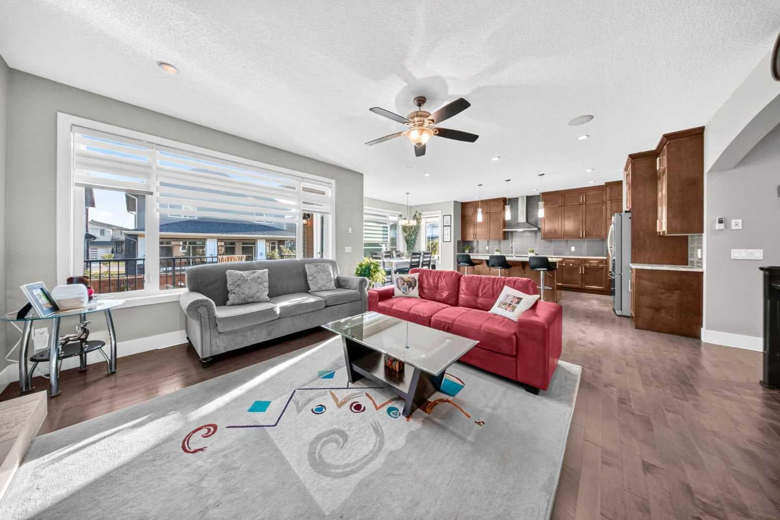160 Kinniburgh Circle 