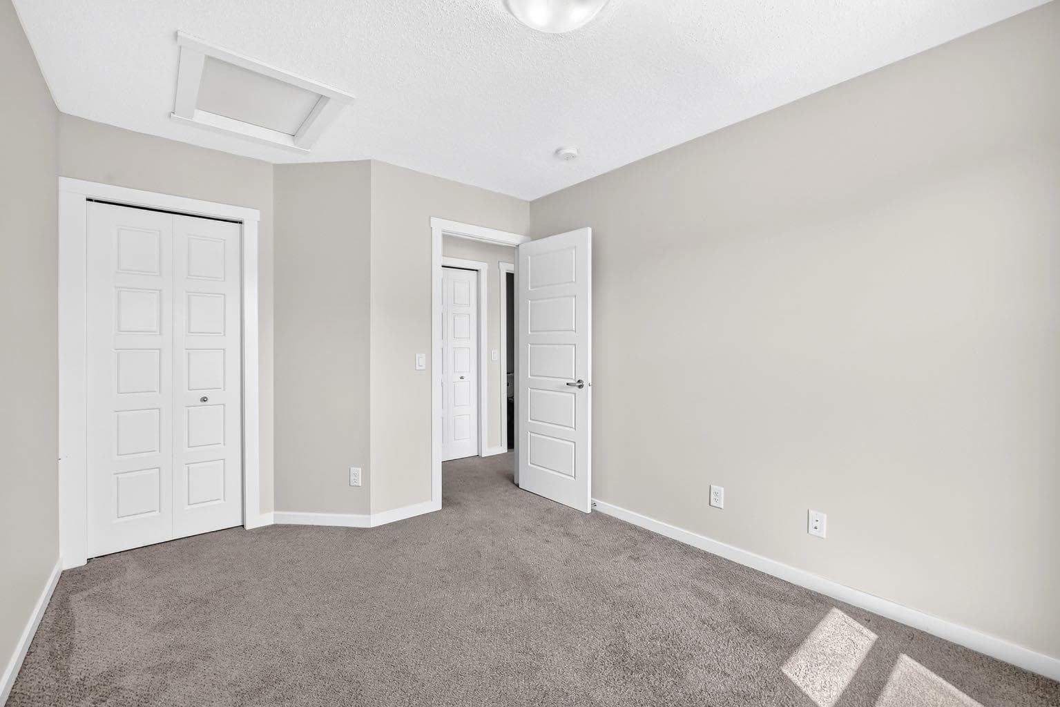 428 Cranbrook Square SE