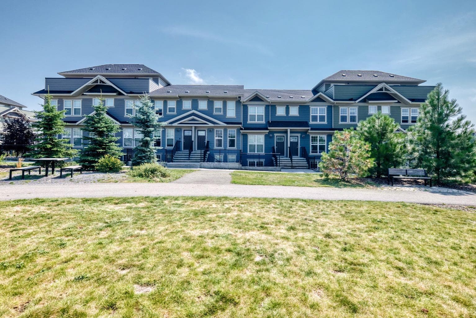 428 Cranbrook Square SE