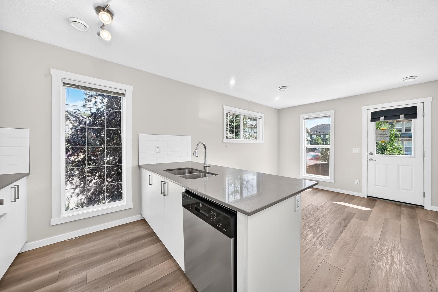 428 Cranbrook Square SE