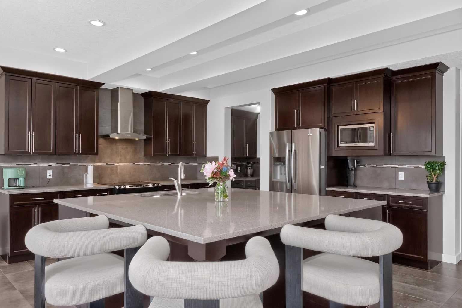 244 Mahogany Bay SE