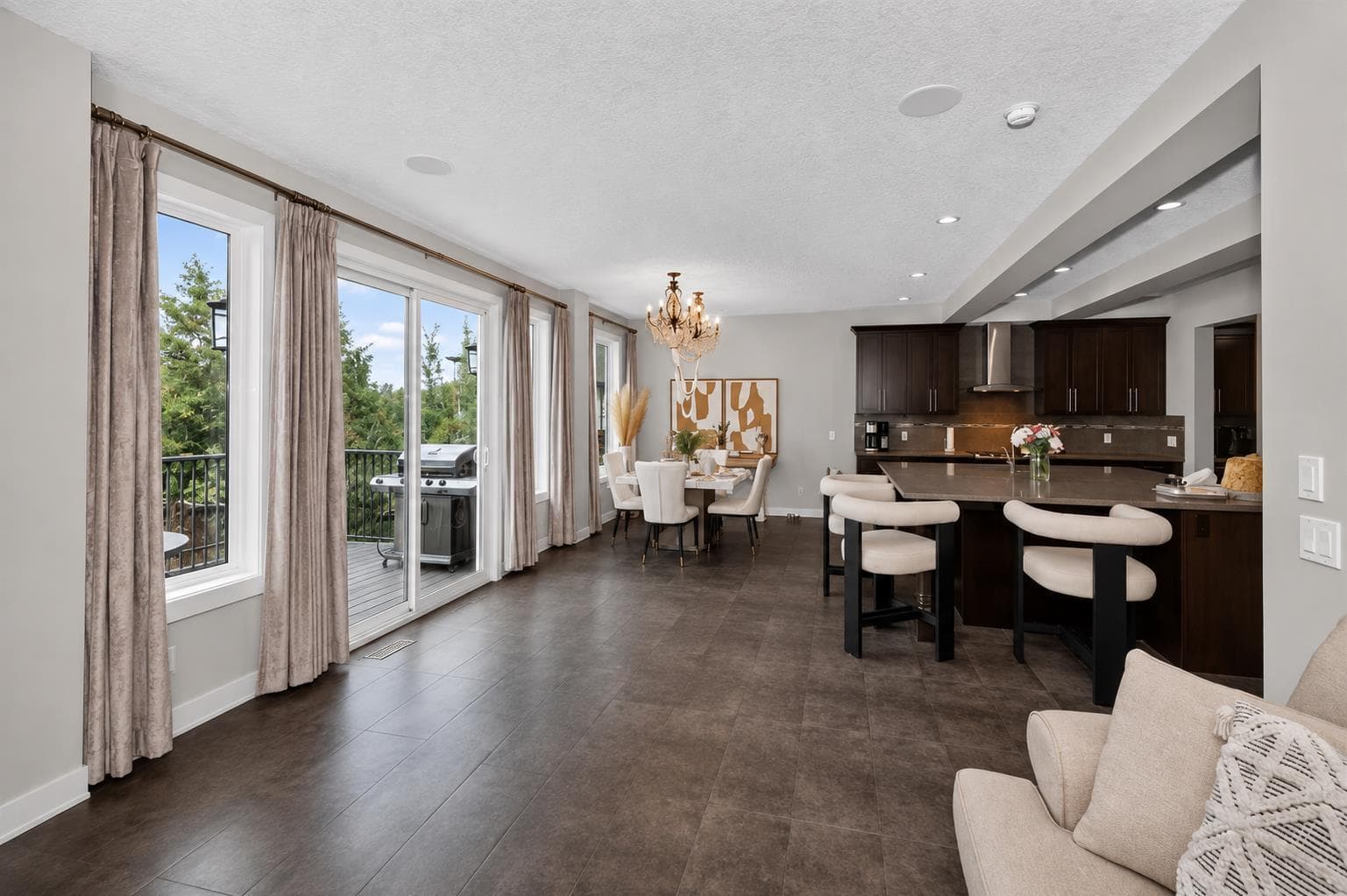 244 Mahogany Bay SE