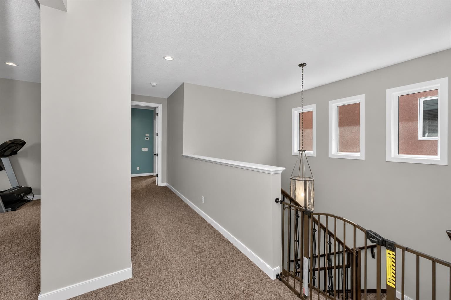 244 Mahogany Bay SE