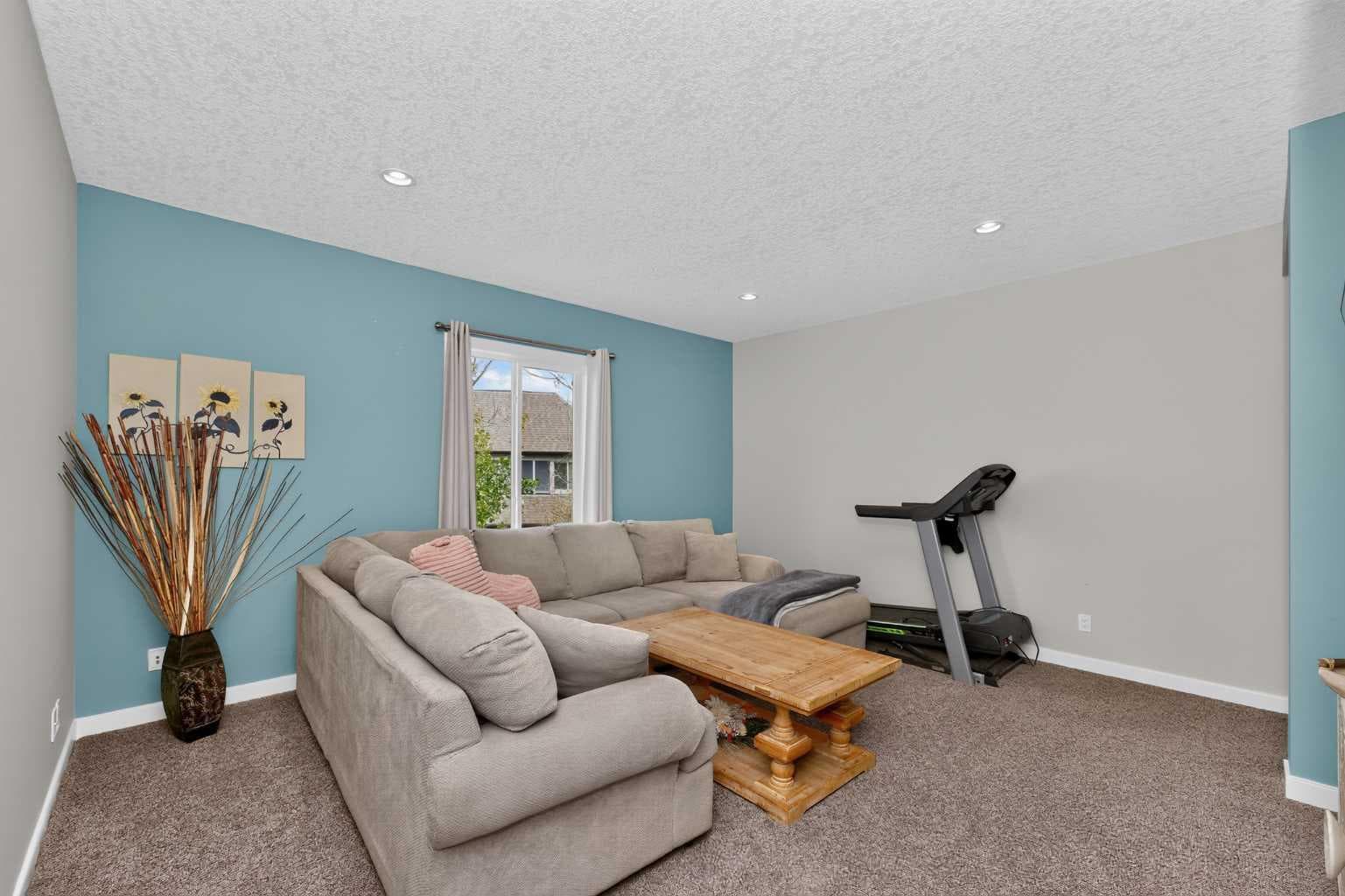 244 Mahogany Bay SE