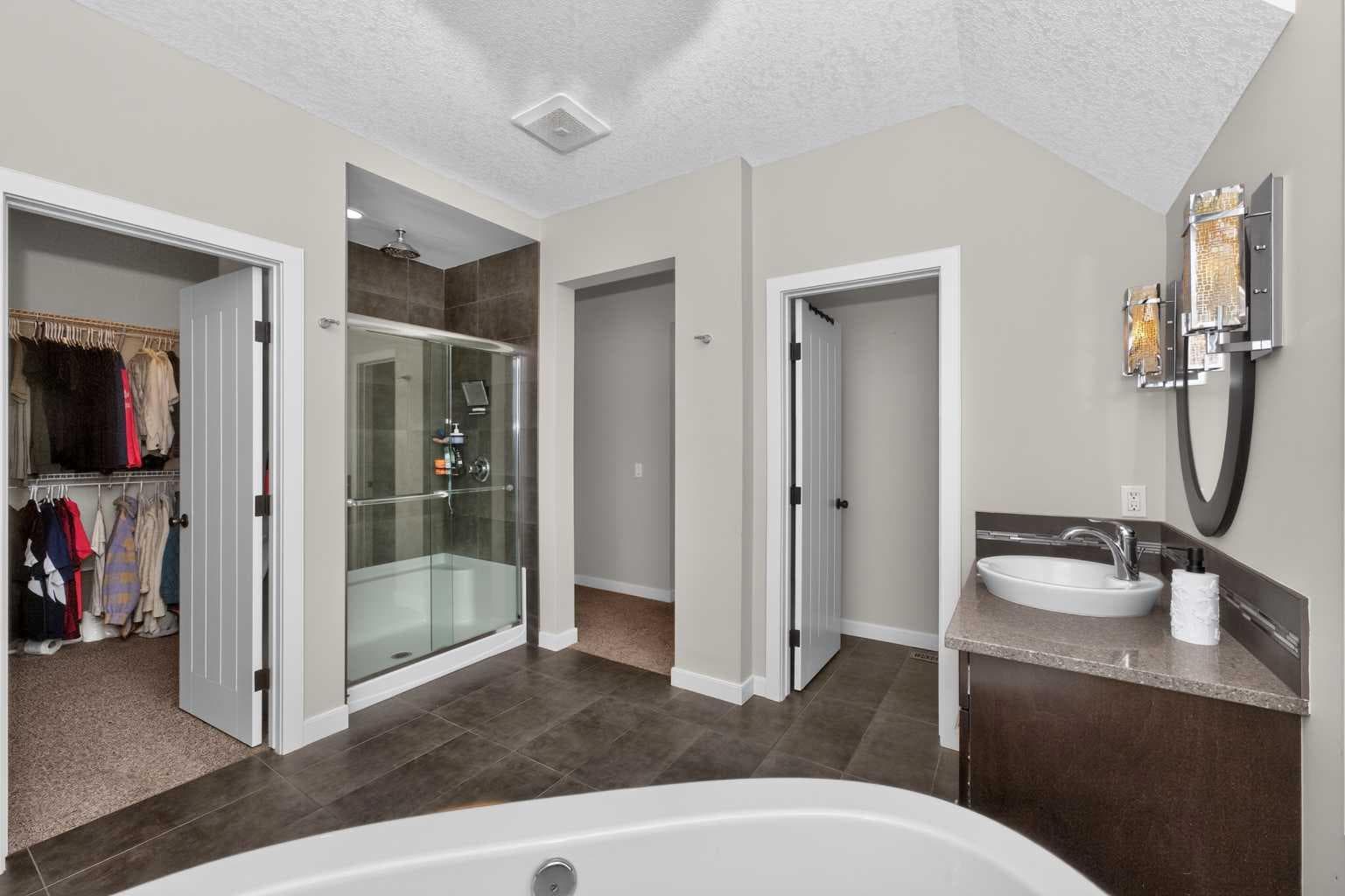 244 Mahogany Bay SE