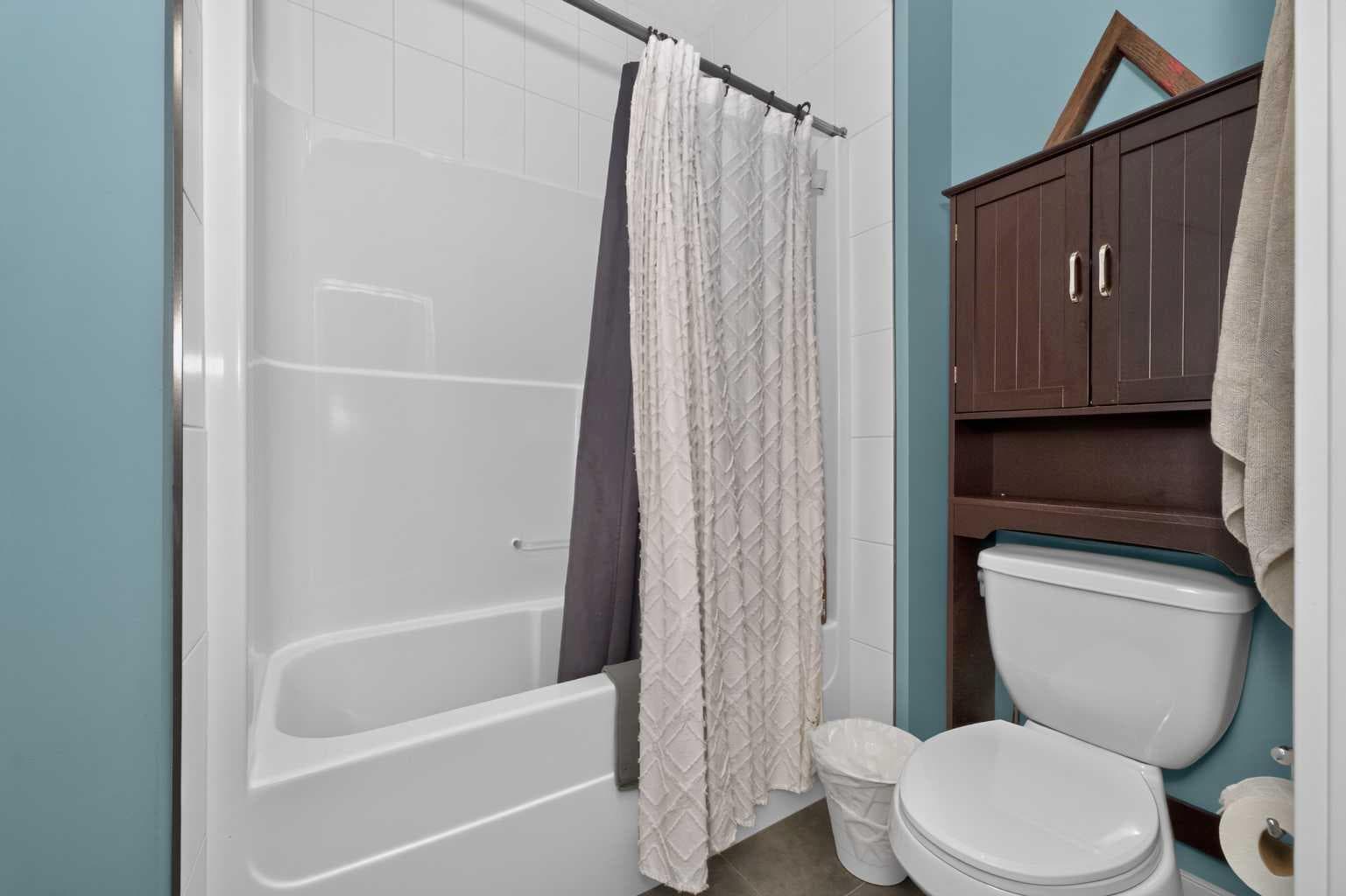 244 Mahogany Bay SE