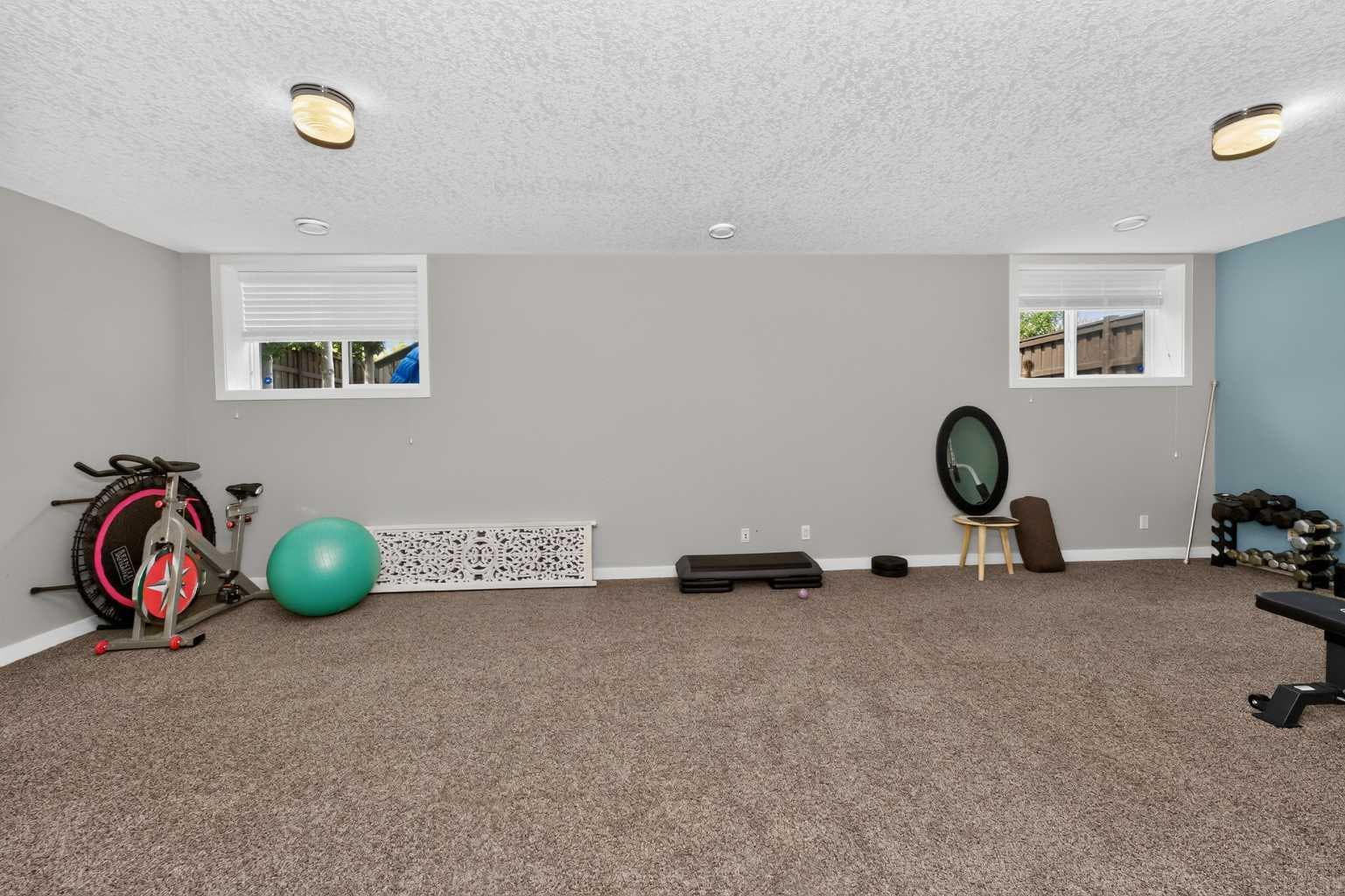 244 Mahogany Bay SE
