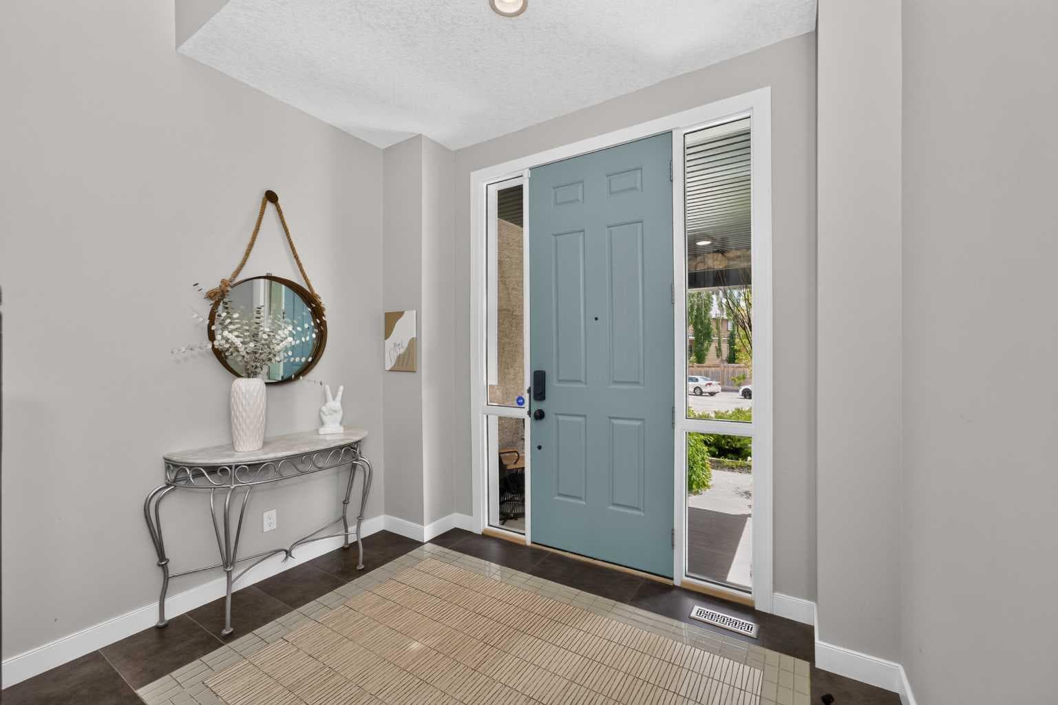 244 Mahogany Bay SE