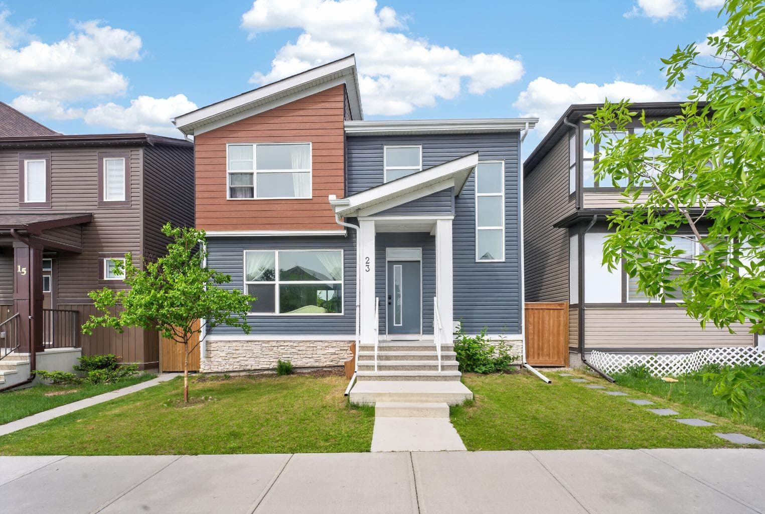 23 Lucas Boulevard NW
